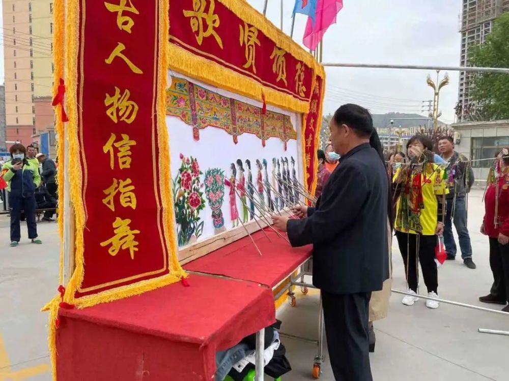 新澳門王中王期期中，揭秘彩票背后的秘密與策略，揭秘新澳門王中王彩票背后的秘密與策略，期期中探秘彩票世界