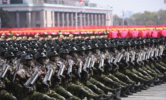 閱兵式的重要性，彰顯國(guó)威、凝聚民心與展示軍事力量，閱兵式的意義，彰顯國(guó)威、凝聚民心與展示軍事力量風(fēng)采