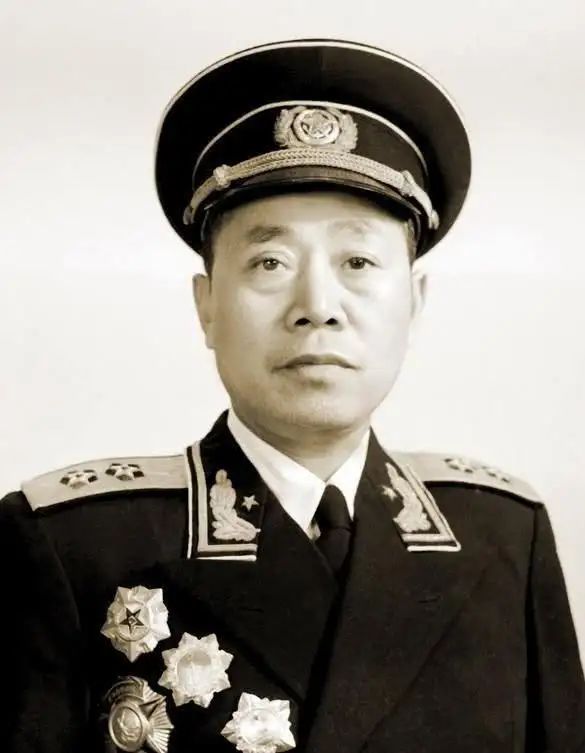 上將上面還有等級嗎，探究軍銜體系中的高級職位與等級劃分，軍銜體系揭秘，上將之上是否還有更高級別？高級職位與等級劃分全解析