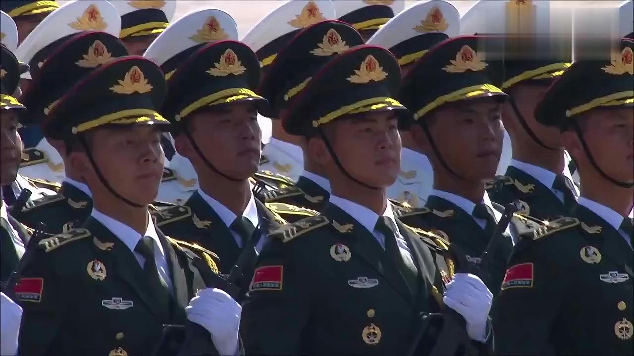 三軍儀仗隊(duì)霸氣視頻，展現(xiàn)雄壯軍威與卓越風(fēng)采，三軍儀仗隊(duì)雄壯風(fēng)采霸氣展現(xiàn)視頻，彰顯卓越軍威與風(fēng)采