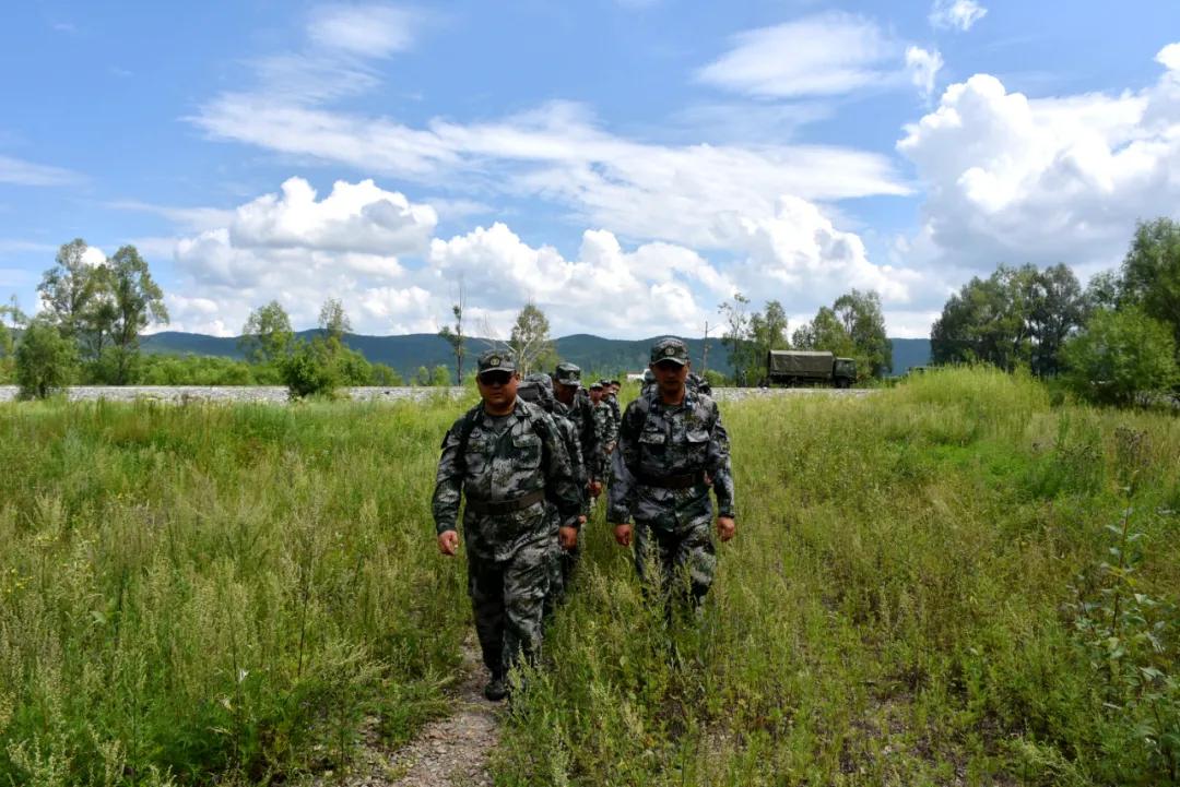 國(guó)際軍事形勢(shì)最新消息2020深度解析，全球軍事動(dòng)態(tài)深度解析，國(guó)際軍事形勢(shì)最新消息2020回顧與前瞻