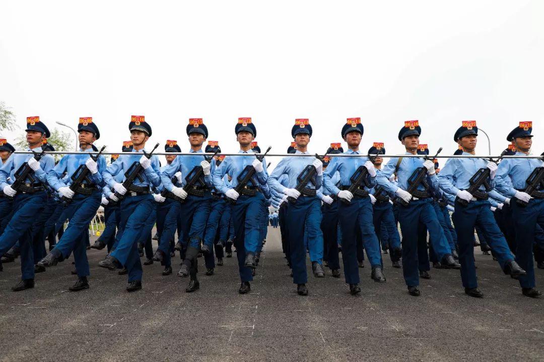 閱兵盛典，2019年的震撼與感動——我的觀后感，閱兵盛典的震撼與感動，我的觀后感回顧與展望（2019年）