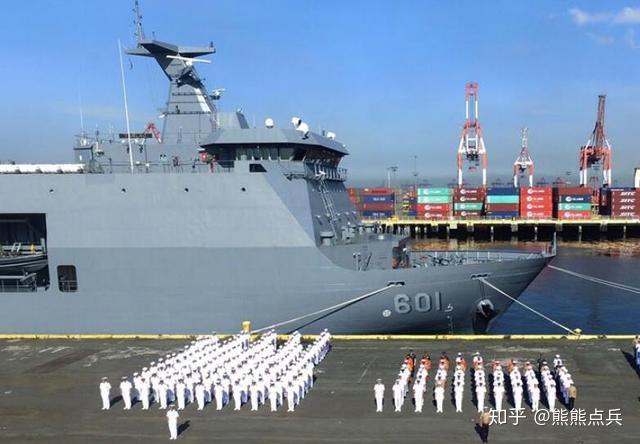 中國(guó)海軍節(jié)閱兵，展現(xiàn)中國(guó)力量的壯麗畫(huà)卷——紀(jì)念中國(guó)海軍節(jié)2022年盛大閱兵活動(dòng)，中國(guó)海軍節(jié)盛大閱兵，展現(xiàn)力量與榮耀的壯麗畫(huà)卷 2022年紀(jì)念活動(dòng)回顧