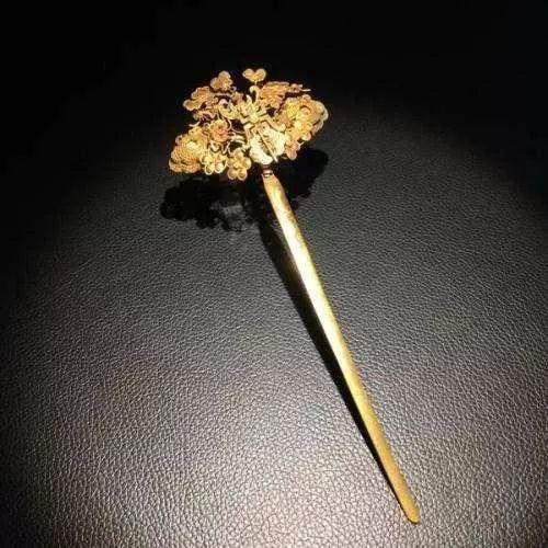 鐵笄盤王中王，一肖中特——揭秘背后的秘密，揭秘鐵笄盤王中王與一肖中特背后的秘密
