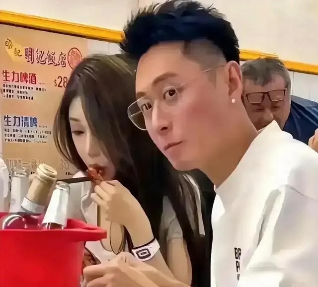 關于買超歷任女友的探討，買超歷任女友深度探討，情感歷程與關系解析