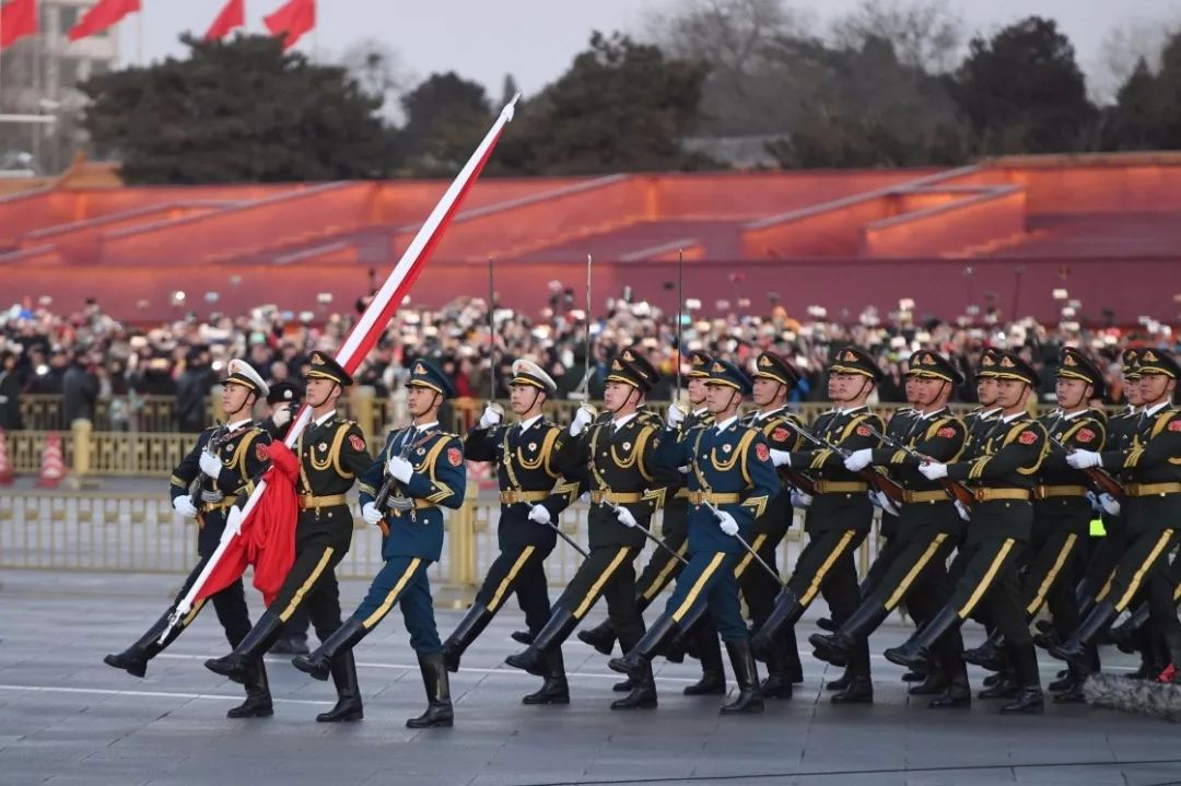三軍儀仗隊(duì)圖片，展現(xiàn)榮耀與力量的壯麗畫卷，三軍儀仗隊(duì)壯麗圖片展示，榮耀與力量的完美融合