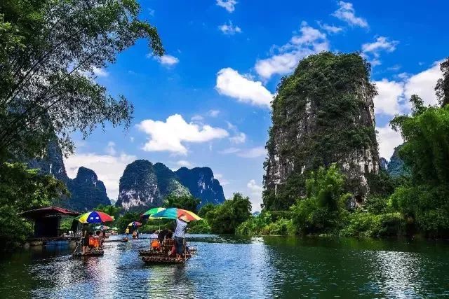 陽朔必去的幾個(gè)景點(diǎn)——探索廣西的美麗之旅，陽朔必游景點(diǎn)探秘，廣西美麗之旅的精華所在