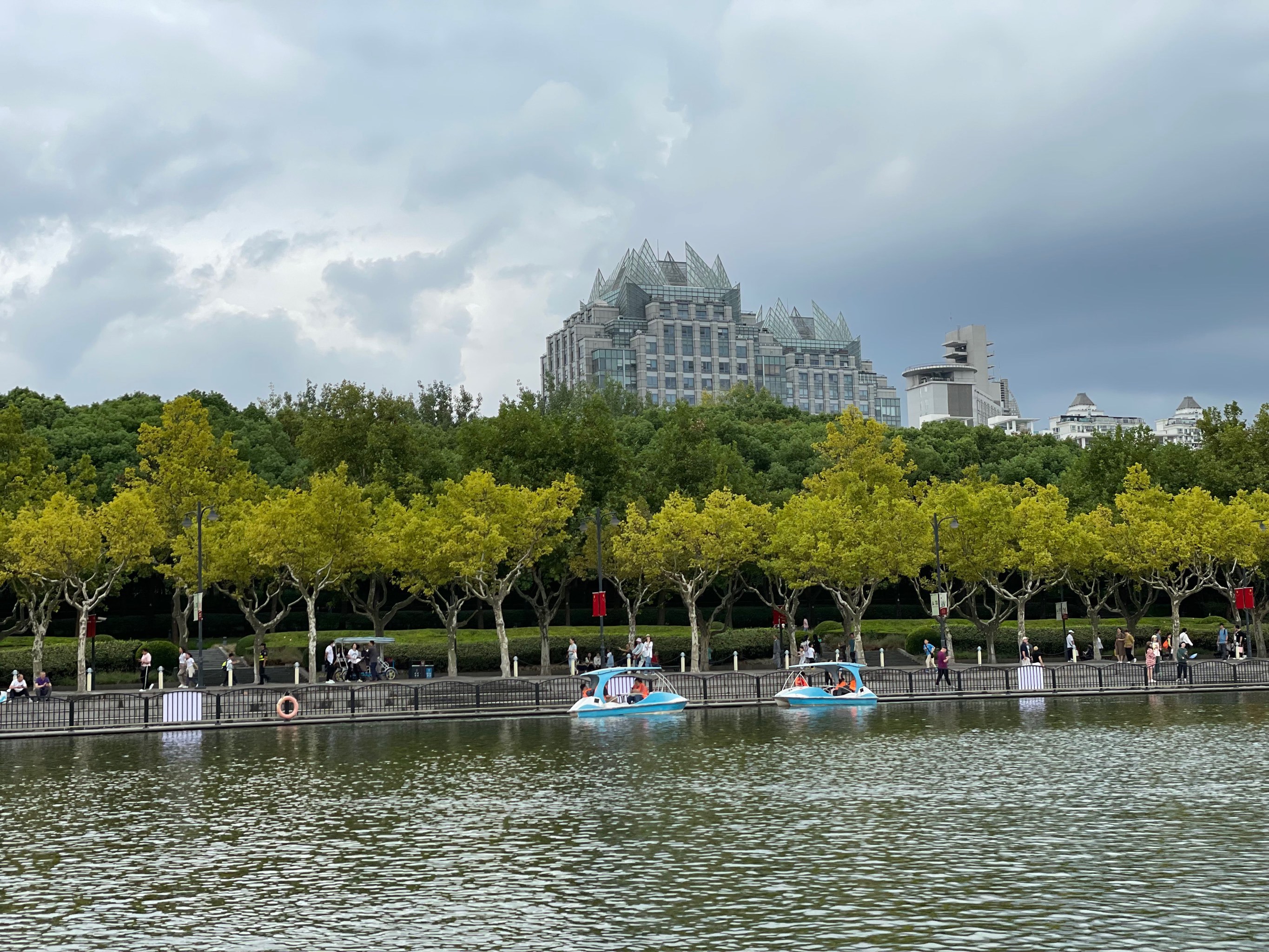 世紀公園，城市綠洲的奧秘與魅力，世紀公園，城市綠洲的奧秘與魅力探索