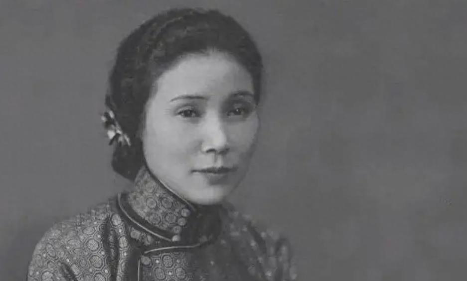 中國最漂亮的女將軍——英勇與美麗的完美結(jié)合，中國女將軍的英勇與美麗，典范中的典范