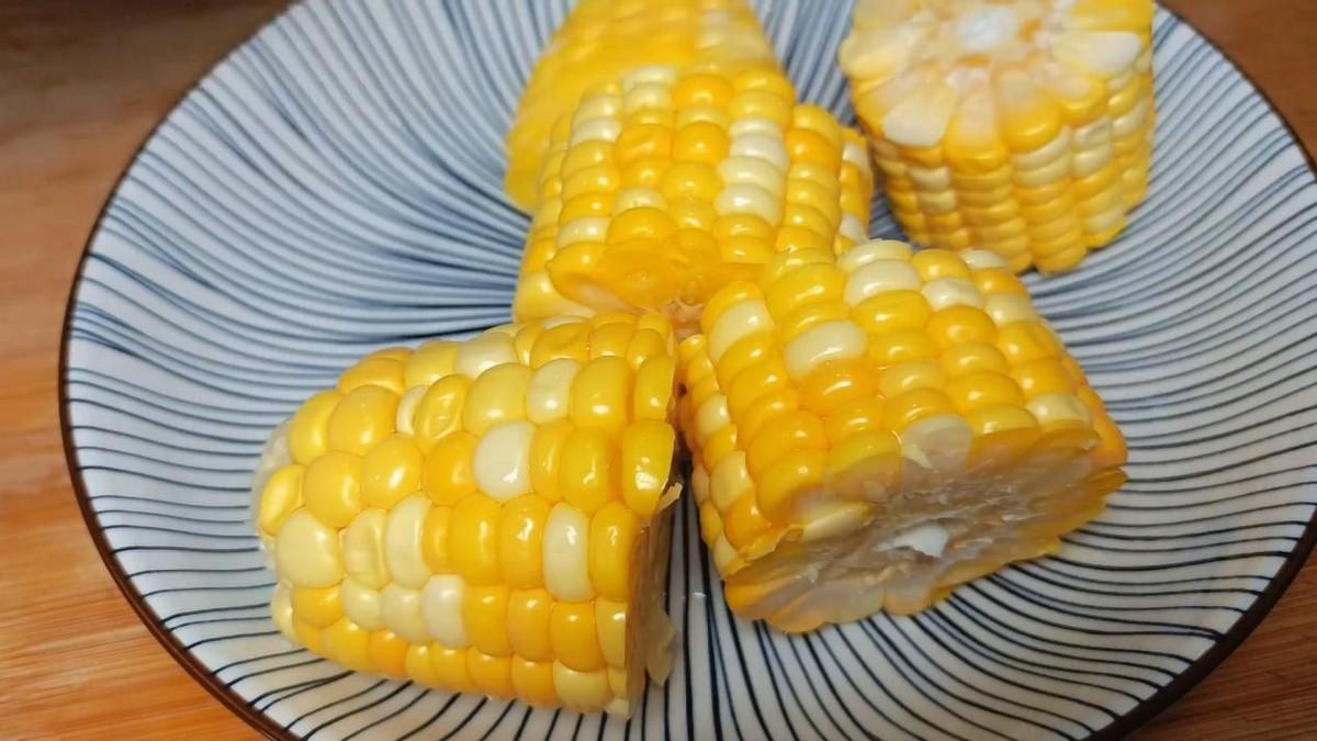 適合晚上吃的低卡晚餐，健康飲食的新選擇，健康低卡晚餐，晚間理想飲食新選擇