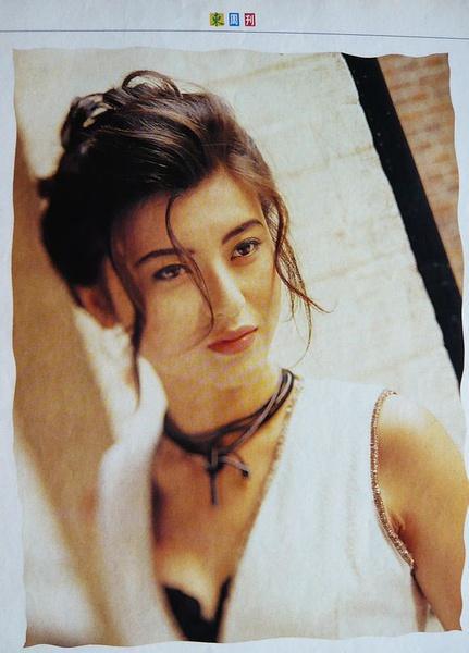 萬(wàn)綺雯圖片與個(gè)人資料，探索熒幕女神的旅程，熒幕女神萬(wàn)綺雯，圖片、個(gè)人資料及探索她的旅程