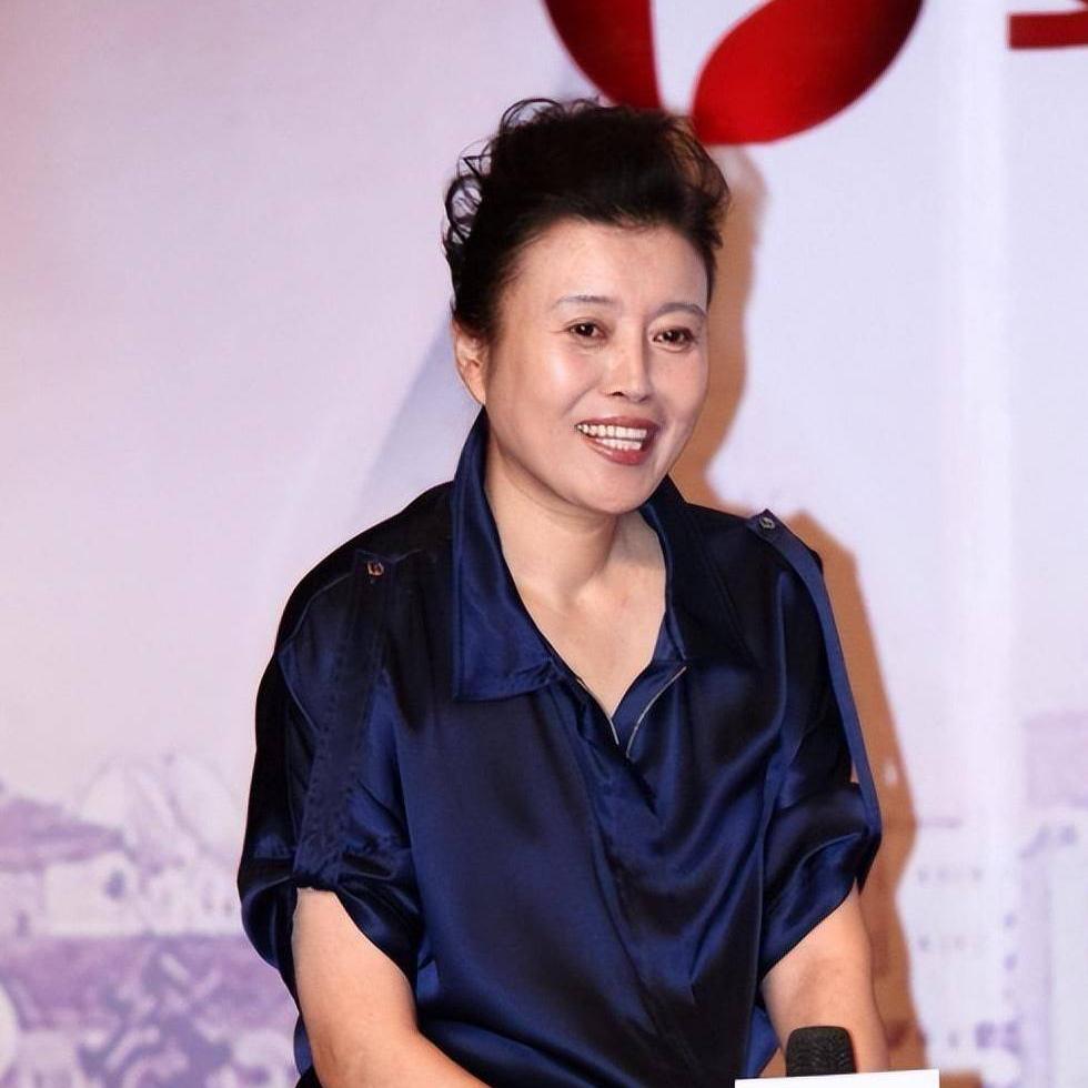演員丁嘉麗個人資料，深度解析一位影視界的璀璨明星，演員丁嘉麗個人資料揭秘，影視界的璀璨明星深度解析