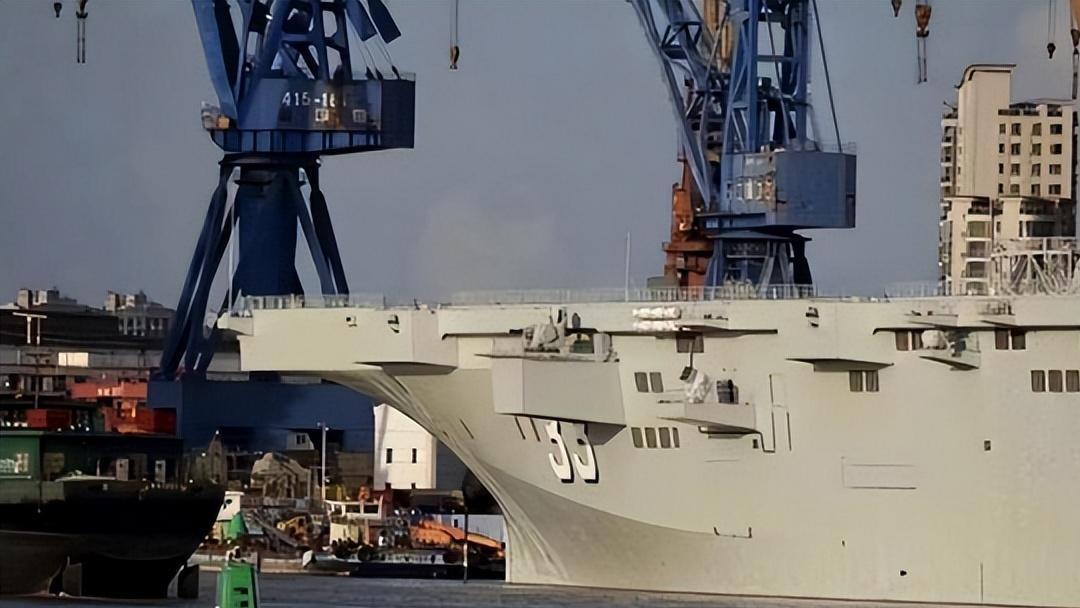 安徽艦——中國海軍的新銳航母力量，中國海軍新銳力量，安徽艦領(lǐng)銜航母編隊