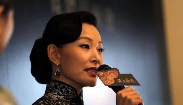 陳沖的幾任丈夫，探索明星的婚姻歷程，陳沖的婚姻歷程，探索明星的幾任丈夫之路