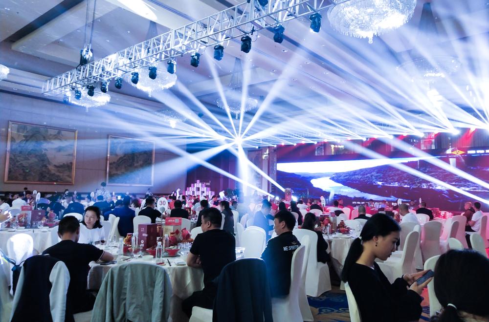 酒鬼酒，探尋獨(dú)特魅力的背后故事，酒鬼酒，探尋獨(dú)特魅力背后的傳奇故事